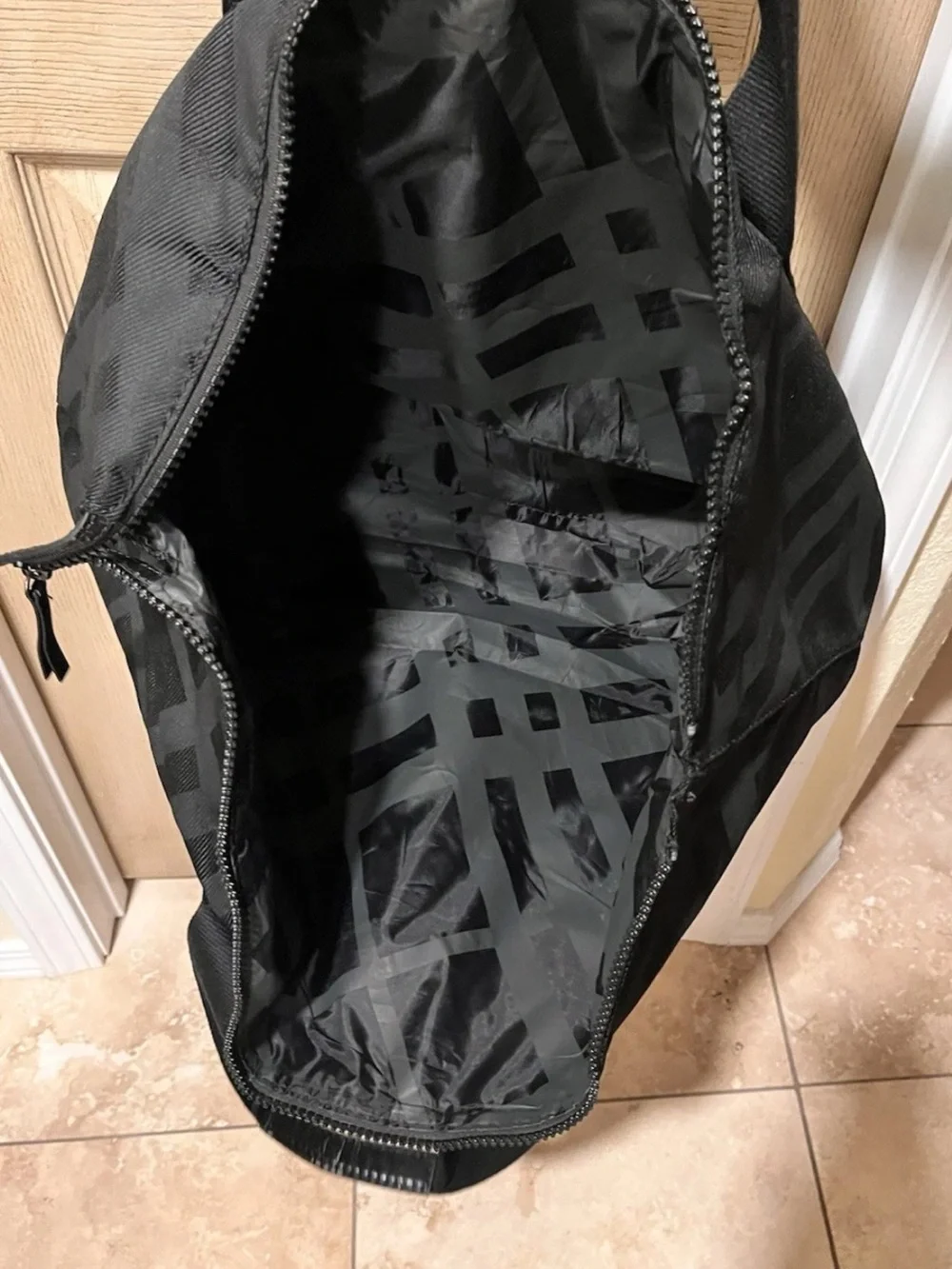 Burberry Black Geometric-Pattern Tote Bag